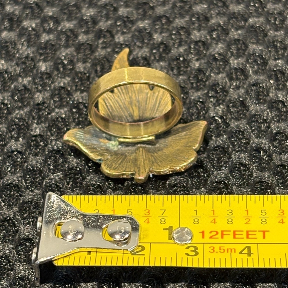 Vintage Bold Textured Maple Leaf
Cocktail Ring Unique Statement Piece Size 6 - Picture 9 of 10